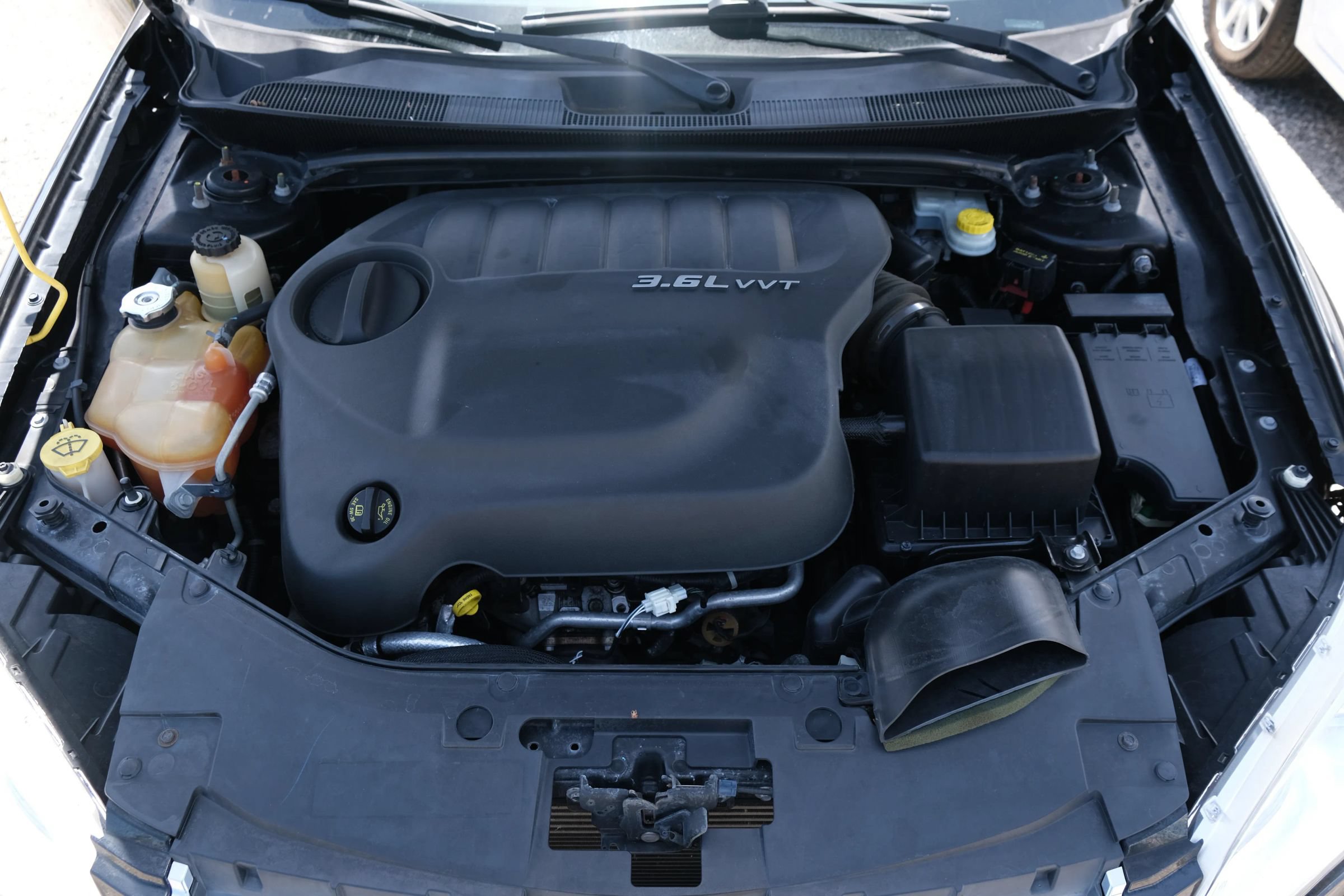 Used 2011 Chrysler 200 Limited FWD image 13