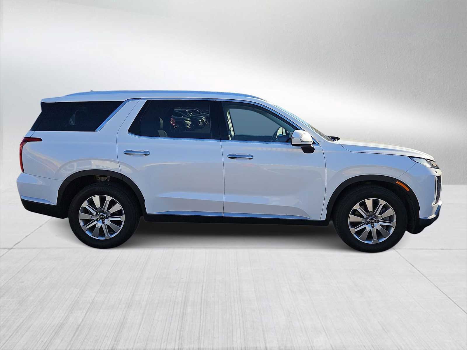Used 2023 Hyundai Palisade SEL w/ Cargo Package image 9