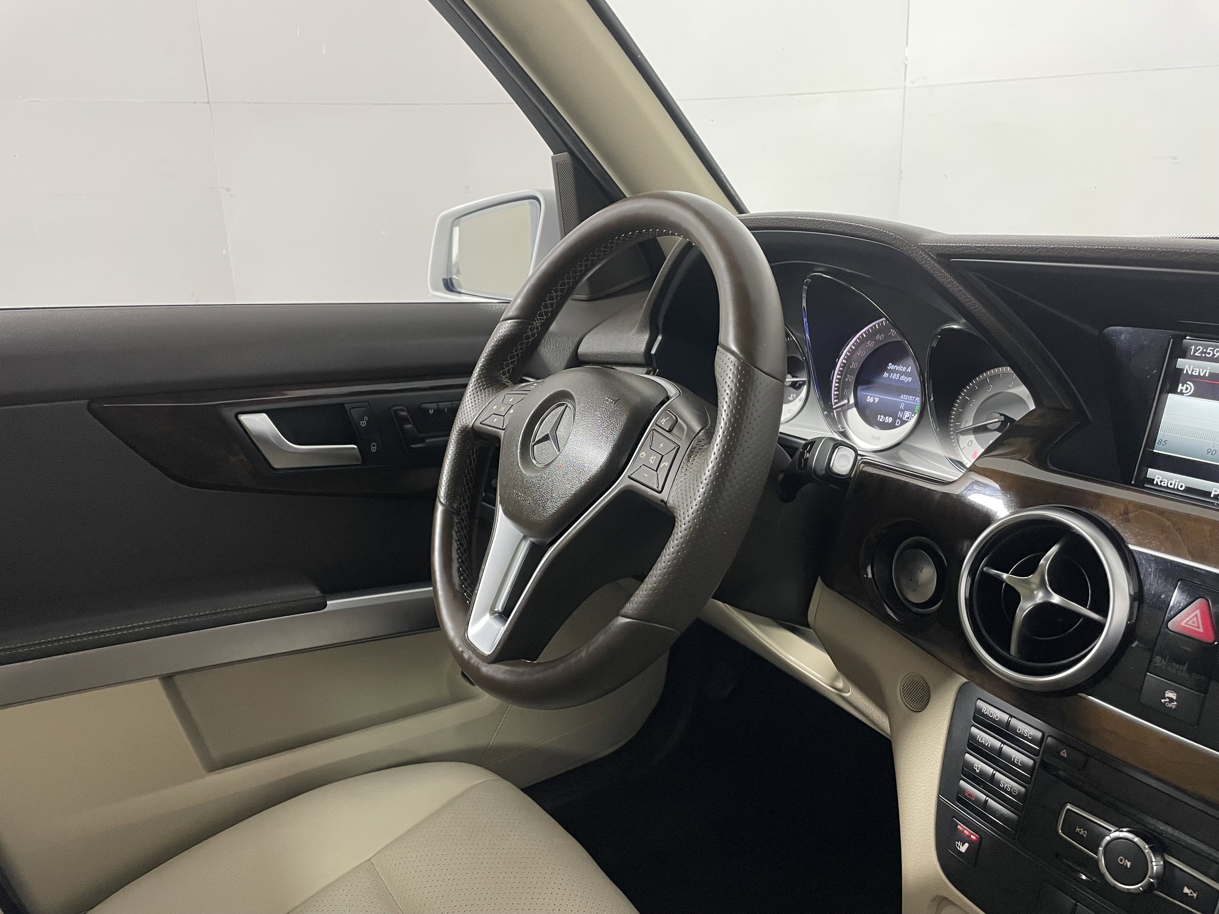 Used 2015 Mercedes-Benz GLK 350 4MATIC image 10