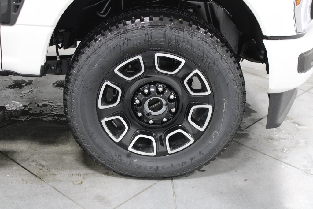 New 2026 Ford F250 Platinum AWD/4WD image 15