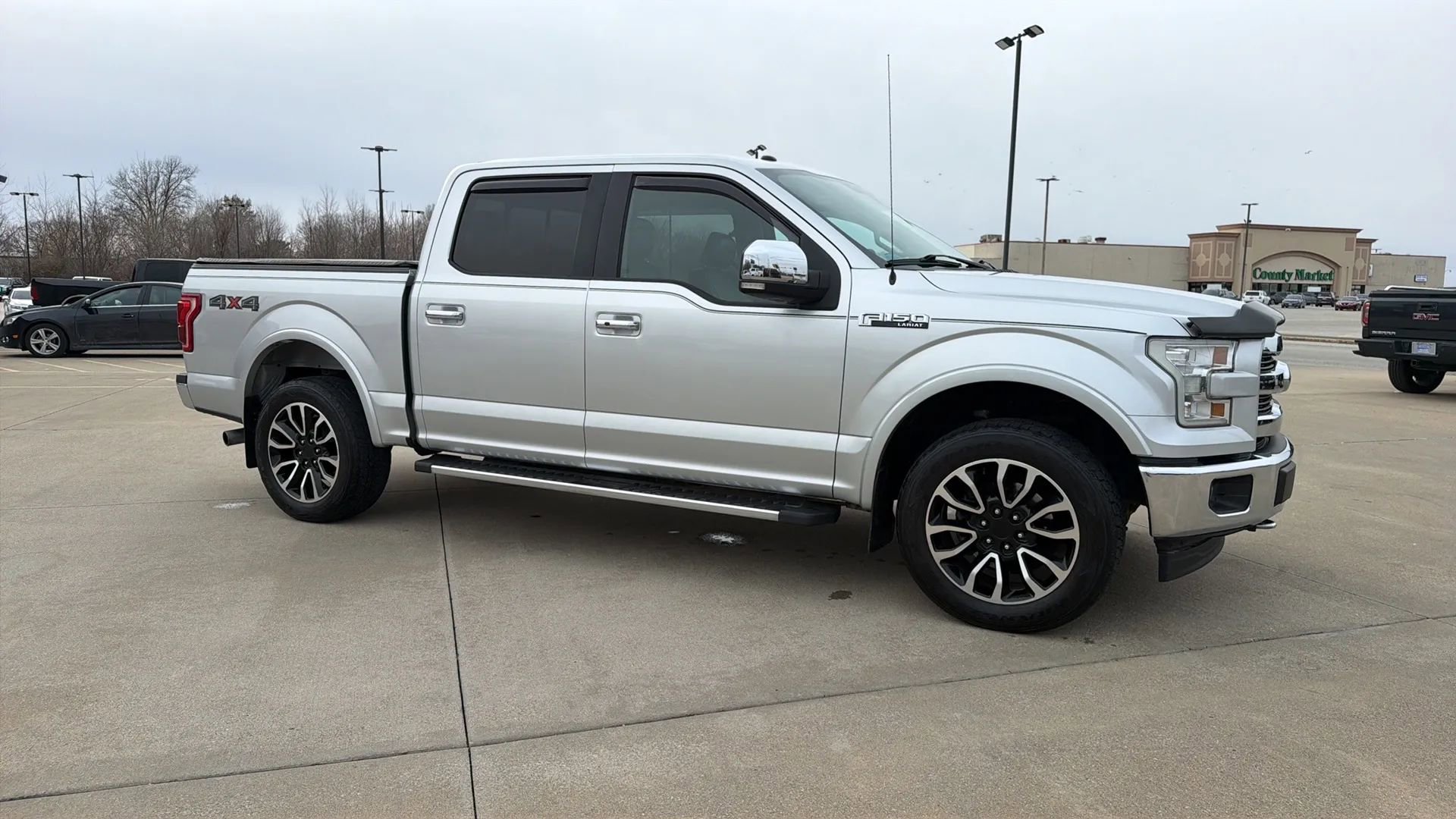 Used 2017 Ford F150 Lariat w/ Equipment Group 502A Luxury image 29