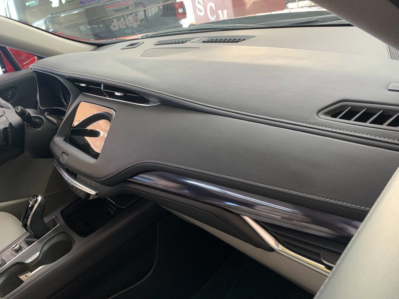 Used 2023 Cadillac XT4 Luxury w/ Cold Weather Package image 22