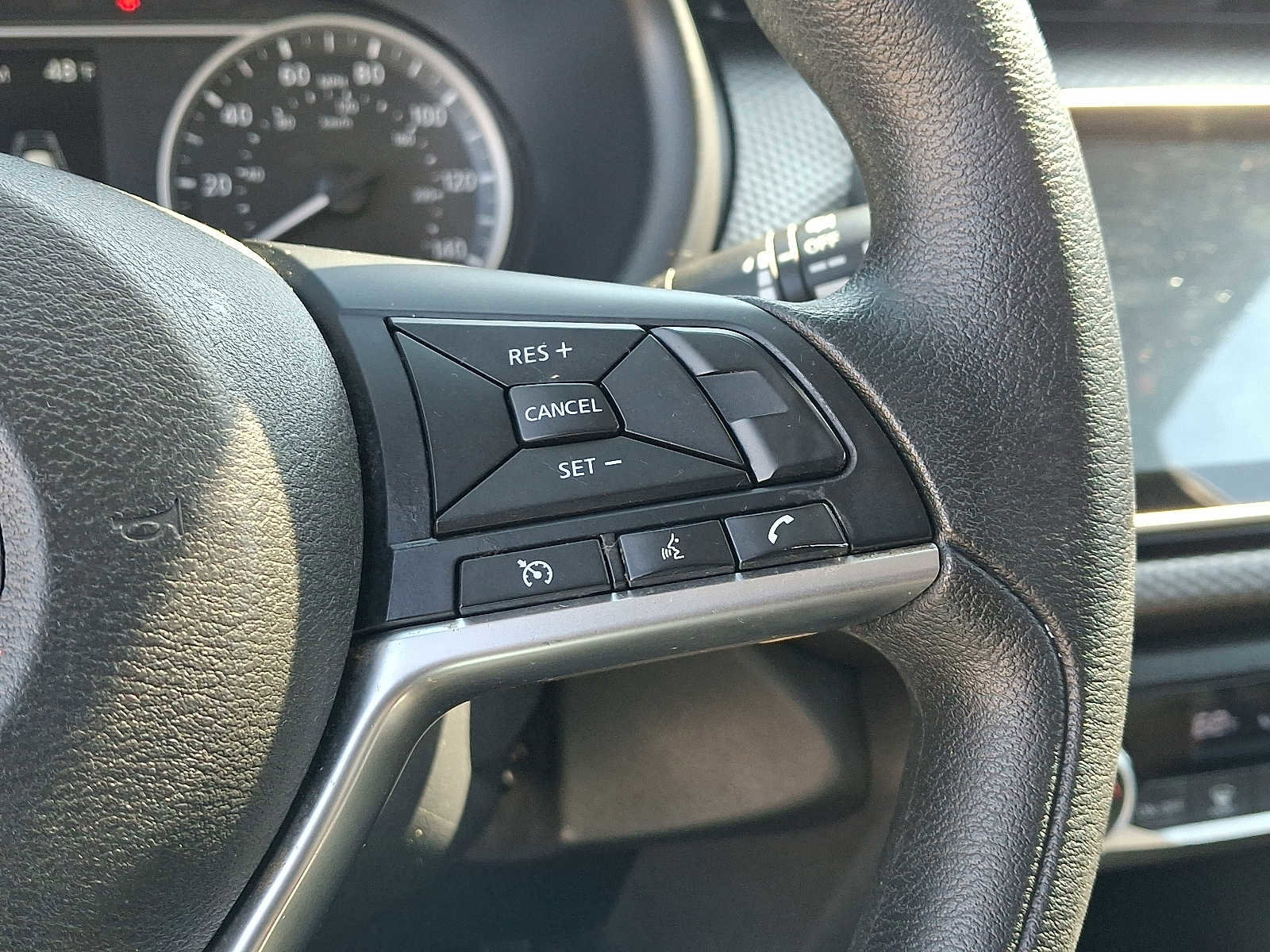 Used 2020 Nissan Kicks SV image 18