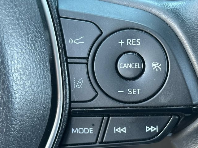 Certified 2022 Toyota Venza XLE AWD/4WD image 14