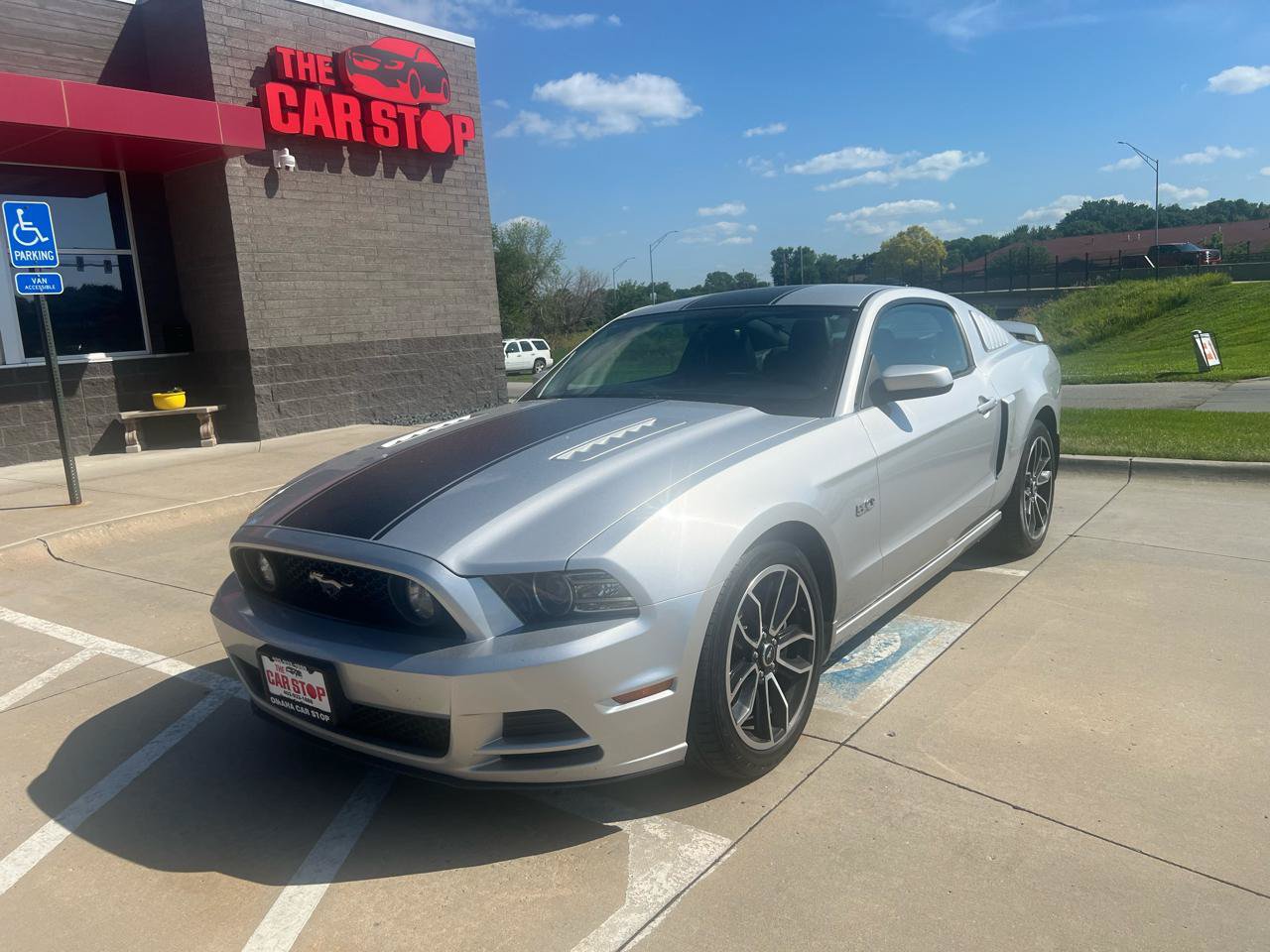 Used 2013 Ford Mustang GT Premium w/ GT Coupe Accessory Pkg 5 RWD image 2