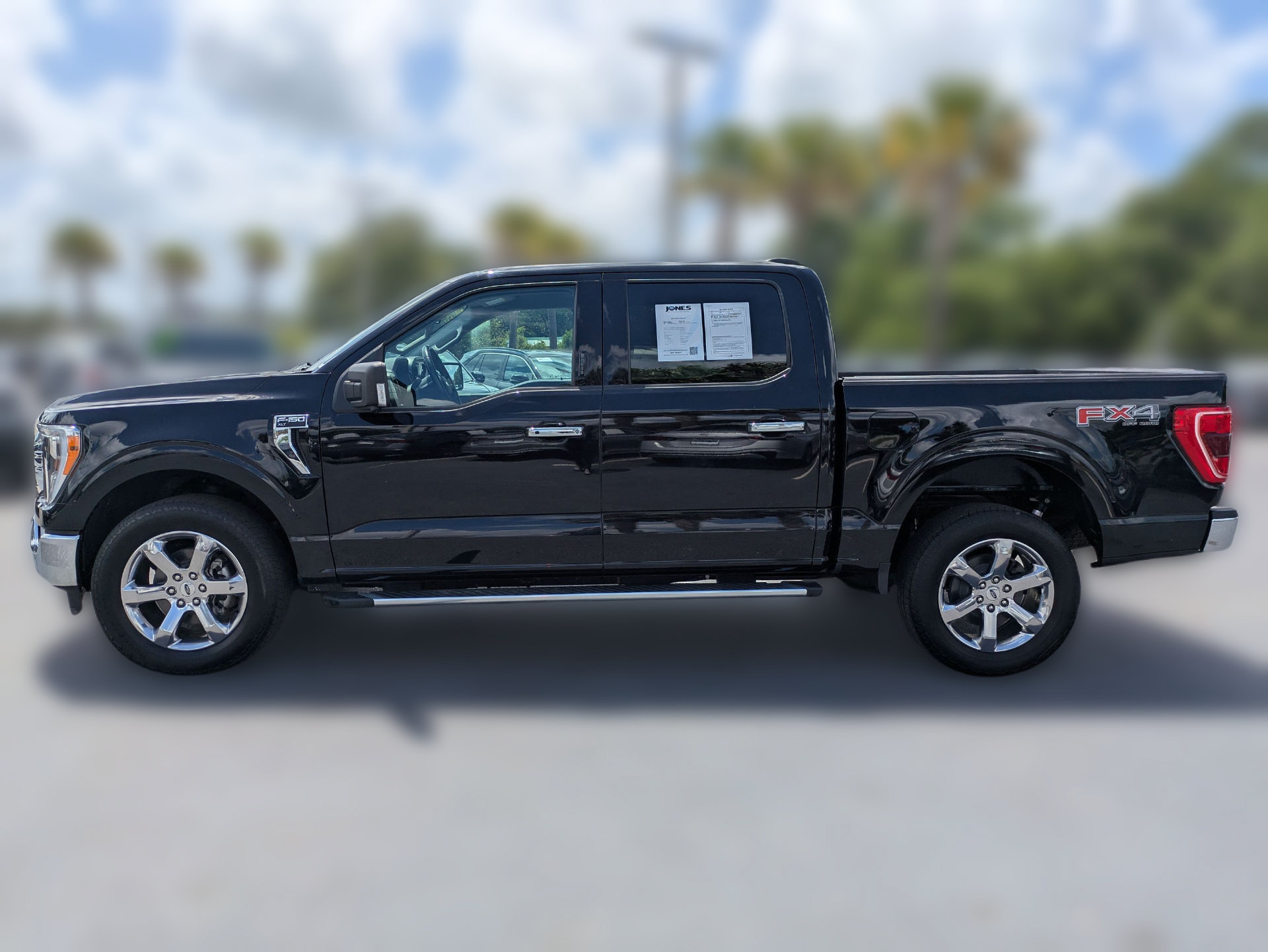 Used 2022 Ford F150 XLT w/ Equipment Group 302A High AWD/4WD image 9