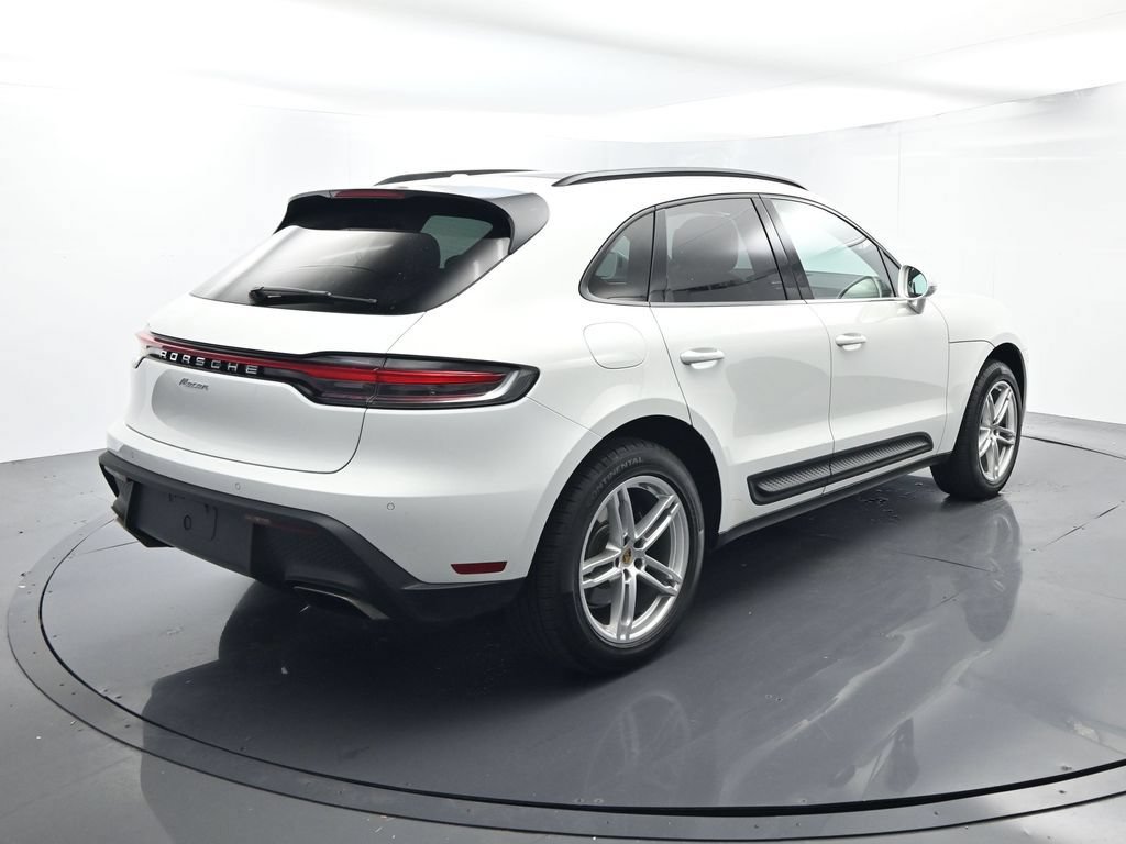Certified 2022 Porsche Macan AWD/4WD image 14