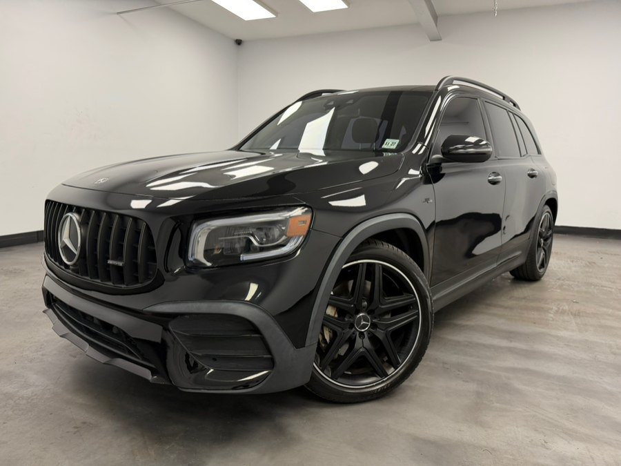 Used 2022 Mercedes-Benz GLB 35 AMG 4MATIC image 2