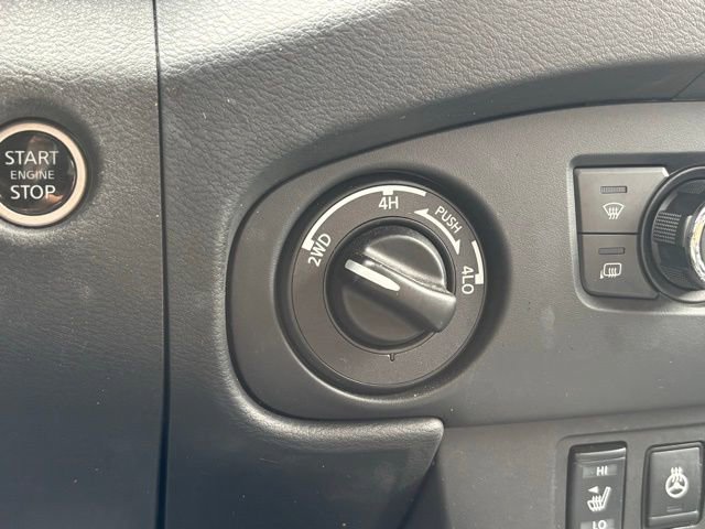 Used 2024 Nissan Frontier SL w/ Technology Package AWD/4WD image 29
