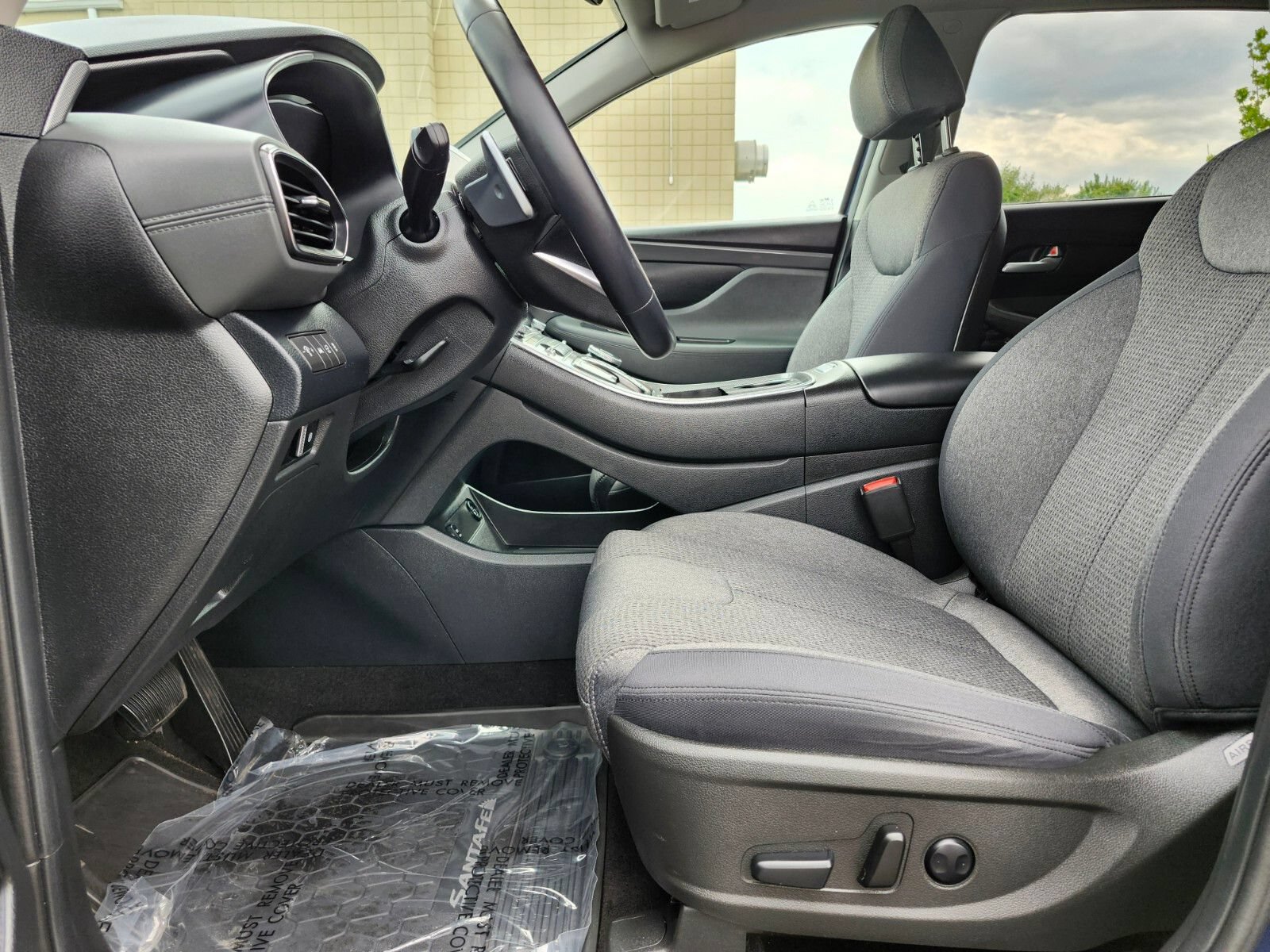 Certified 2023 Hyundai Santa Fe SEL AWD/4WD image 18