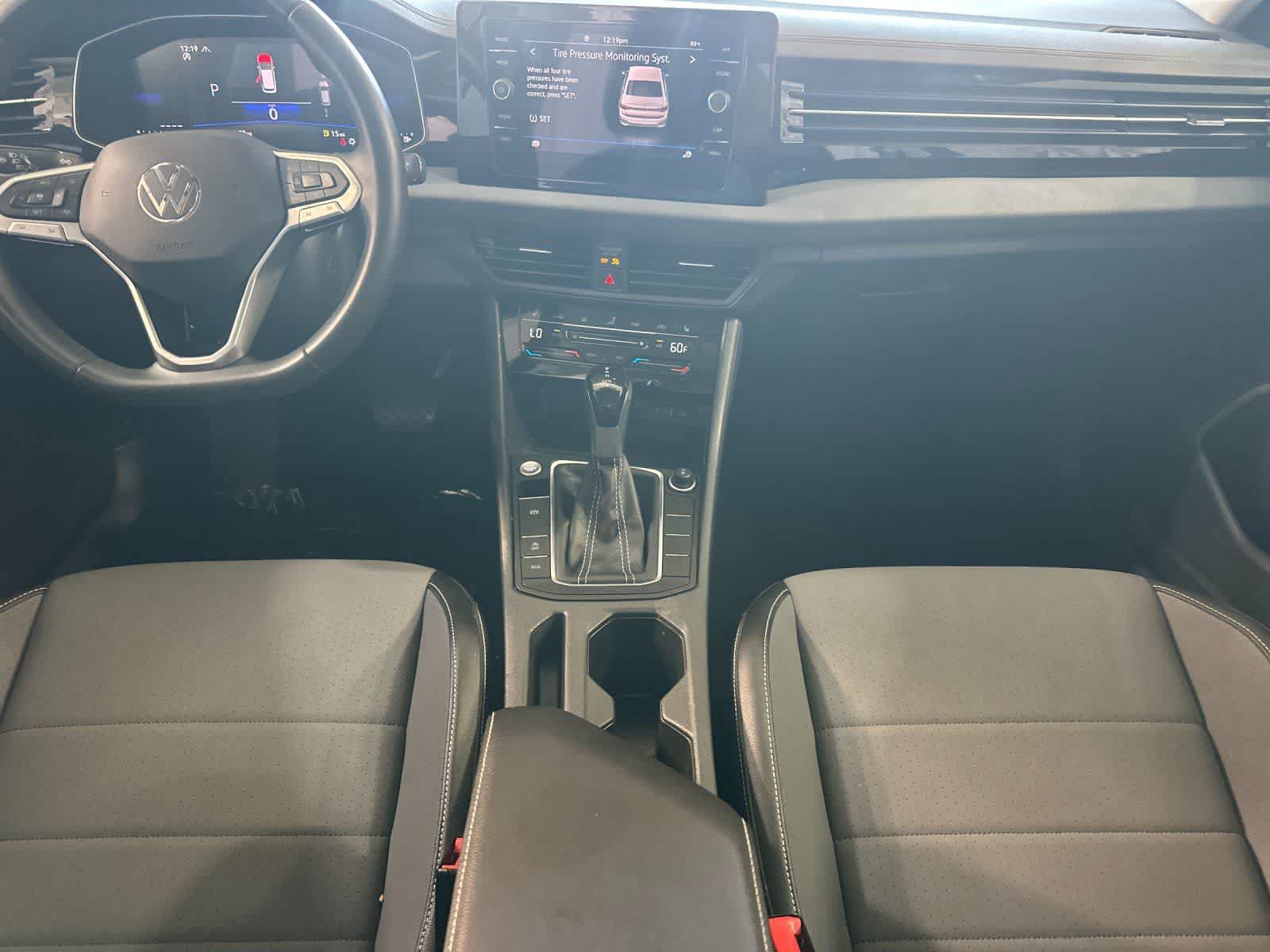 Used 2026 Volkswagen Jetta SE FWD image 4