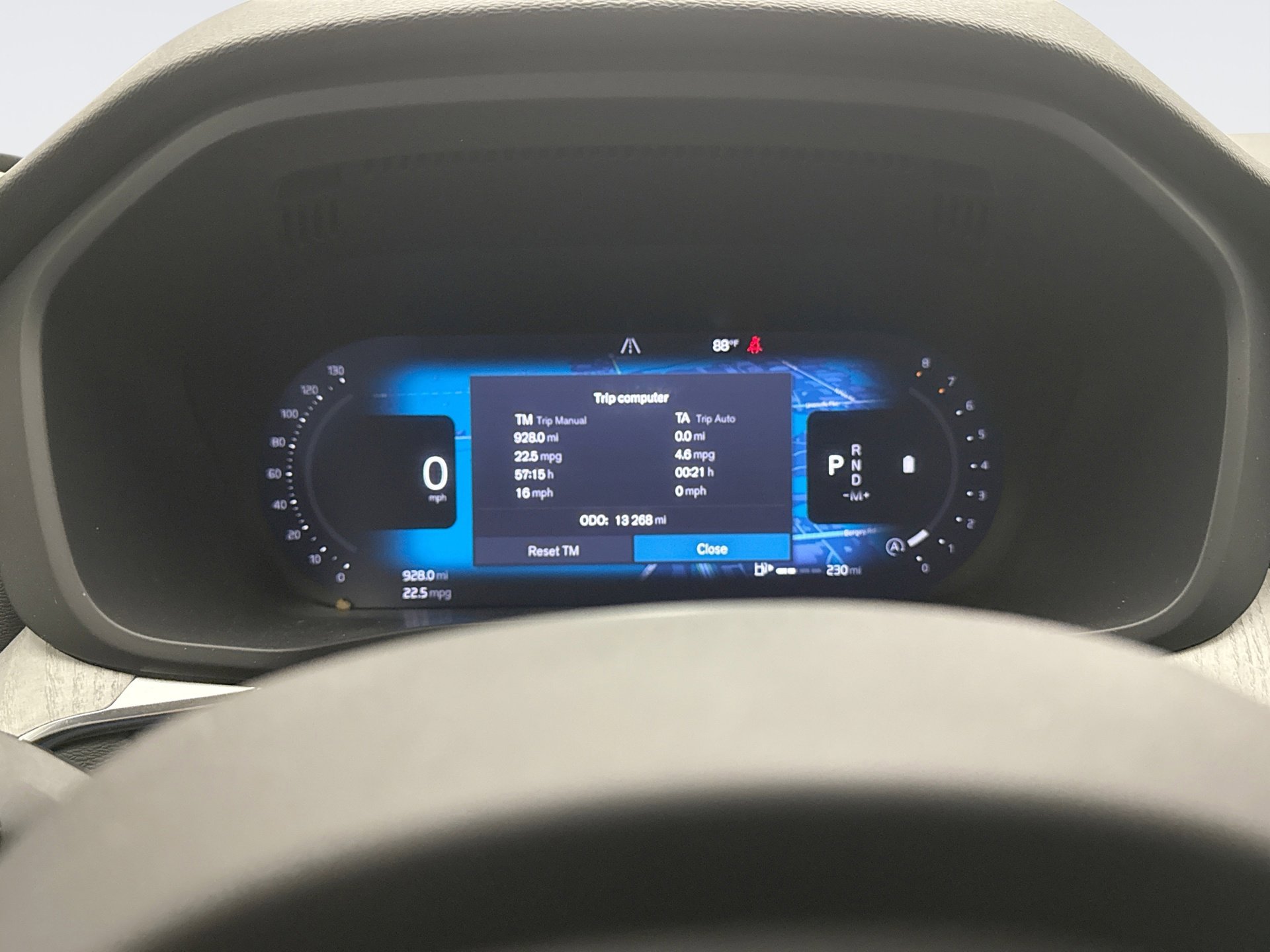 Used 2025 Volvo XC60 B5 Plus image 9