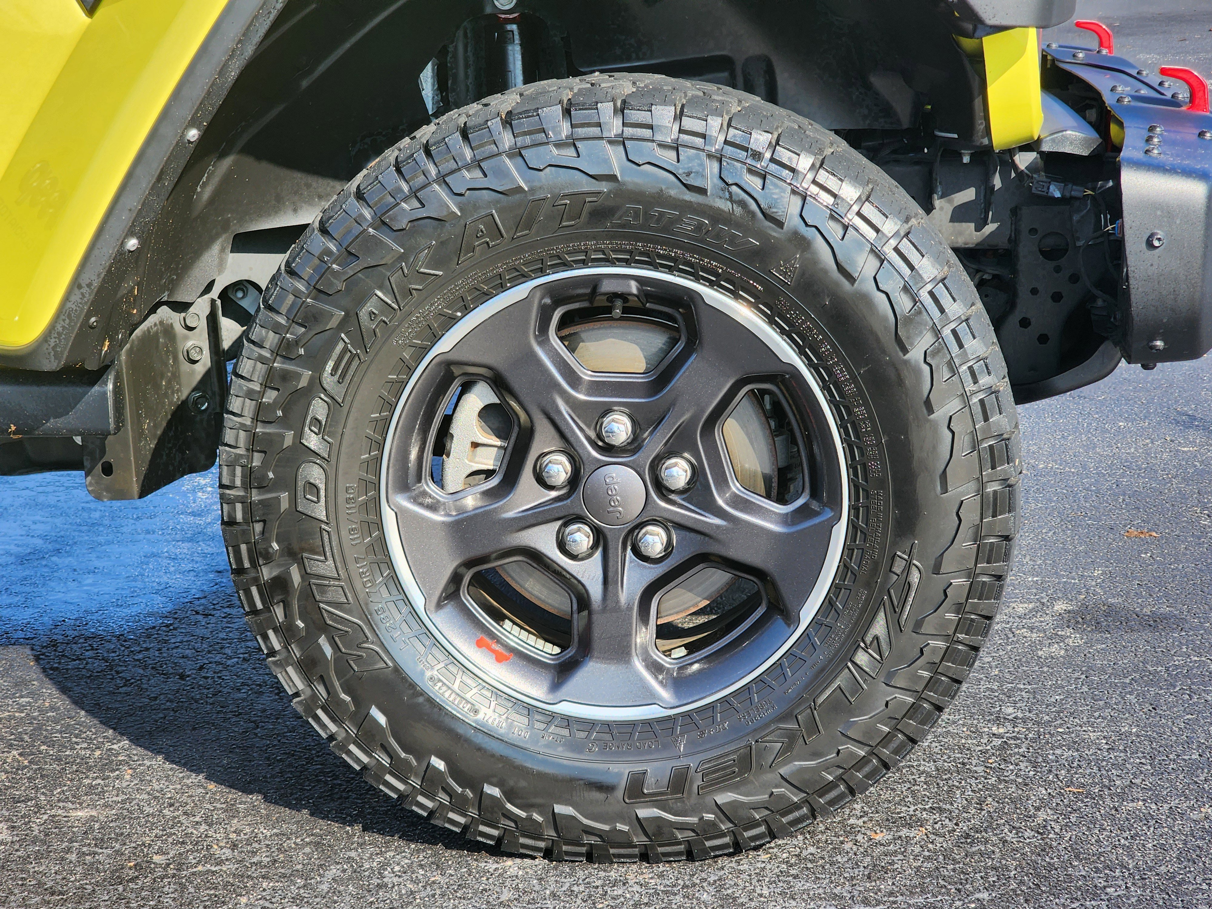 Used 2023 Jeep Gladiator Rubicon w/ LED Lighting Group image 7