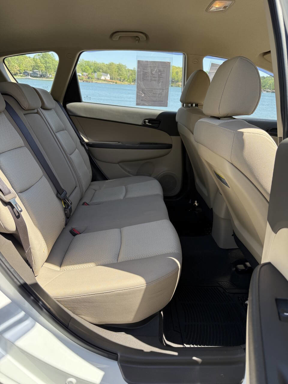 Used 2010 Hyundai Elantra GLS FWD image 13