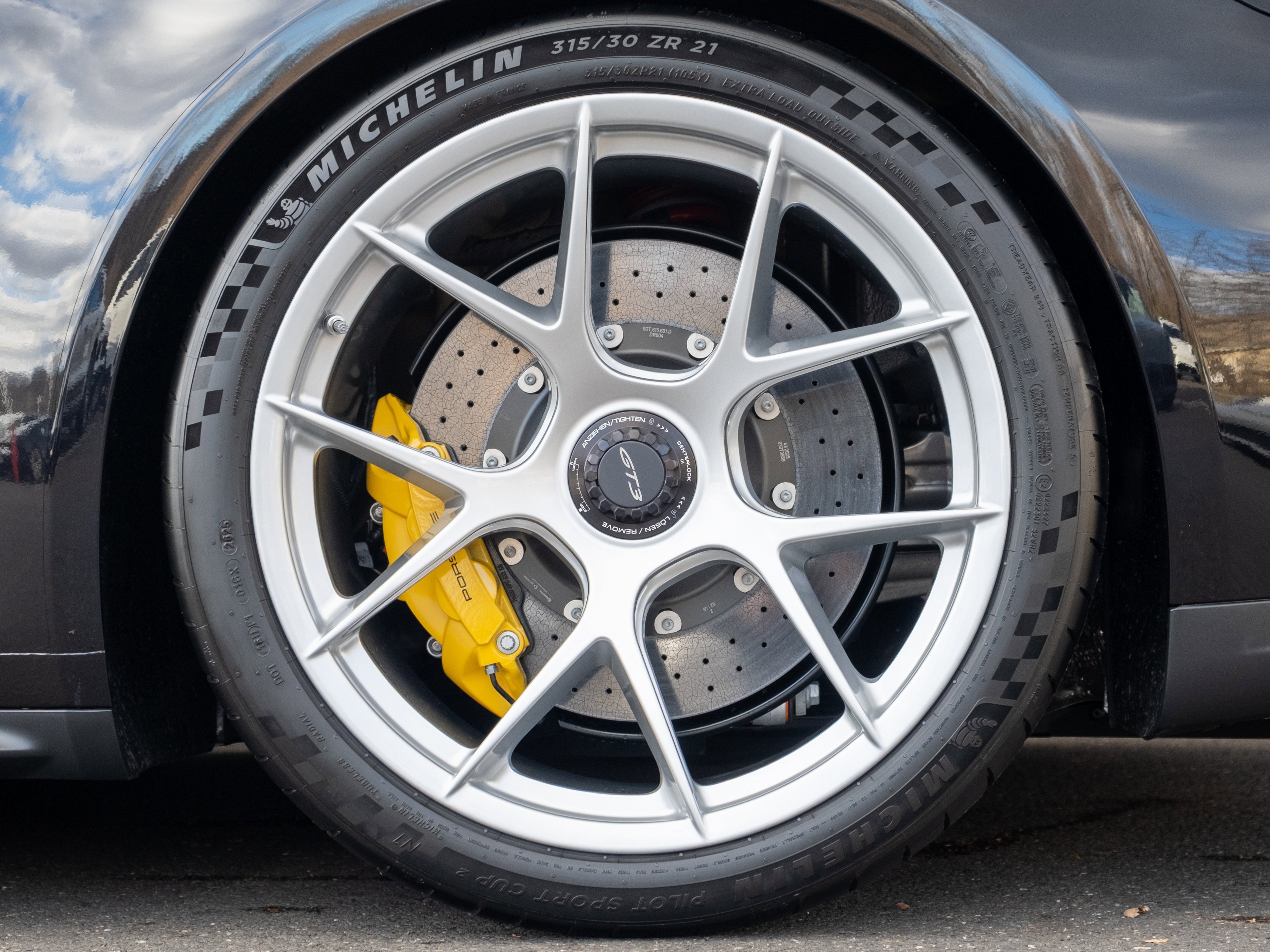 New 2026 Porsche 911 GT3 image 13