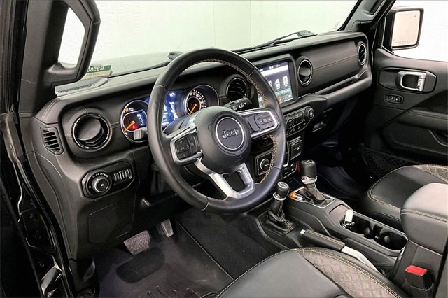 Used 2020 Jeep Wrangler Unlimited Sahara image 12