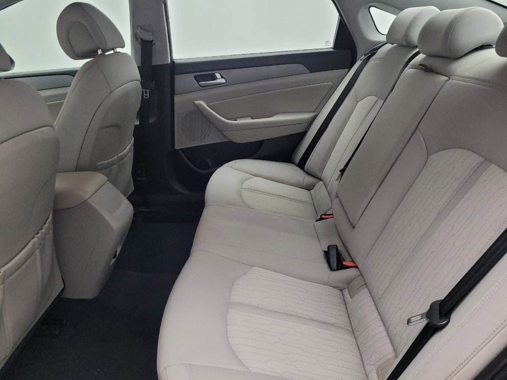 Used 2016 Hyundai Sonata SE image 18