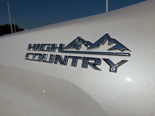Used 2024 Chevrolet Silverado 2500 High Country w/ High Country Premium Package AWD/4WD image 59
