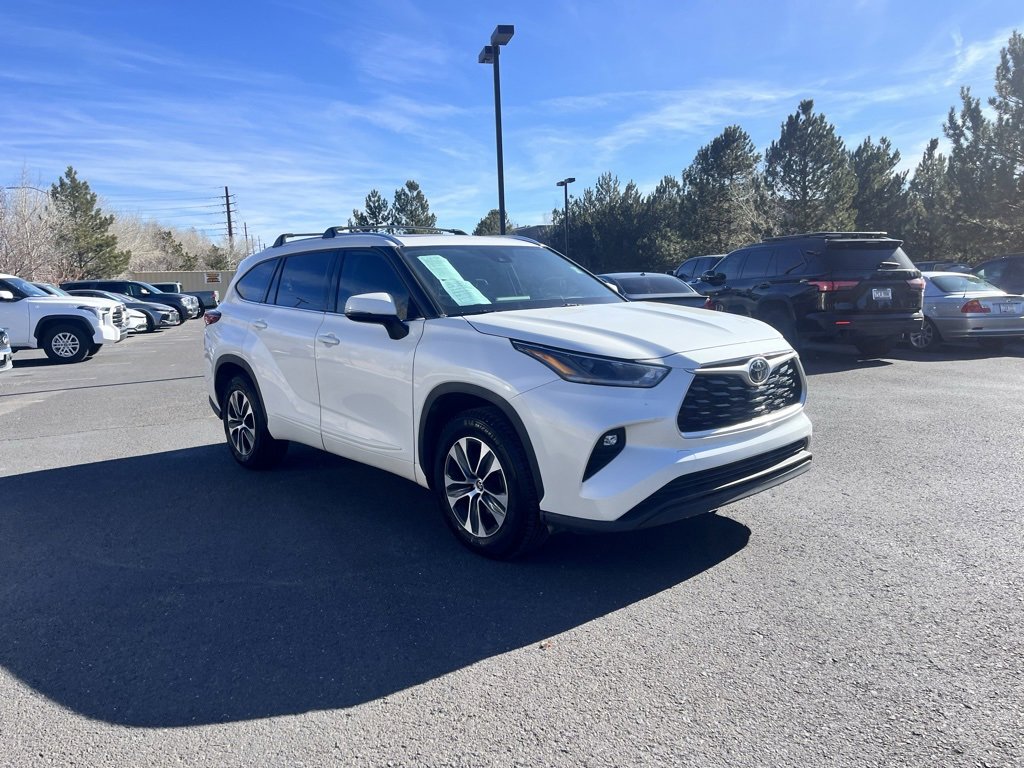 Used 2021 Toyota Highlander XLE