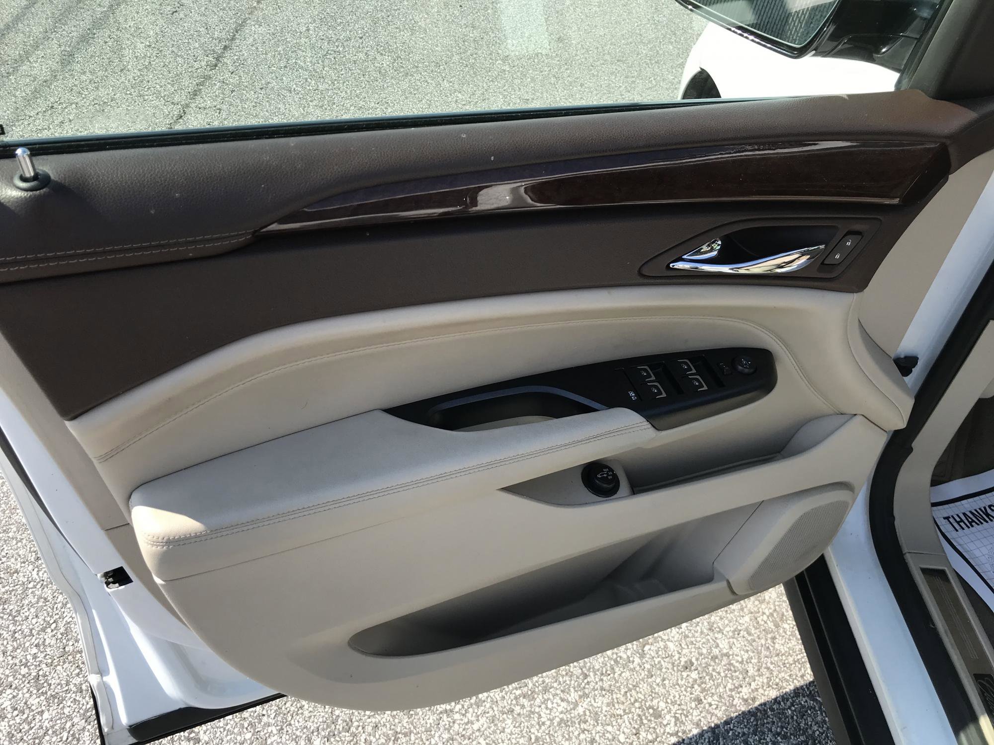 Used 2016 Cadillac SRX Premium w/ Driver Assist Package AWD/4WD image 12