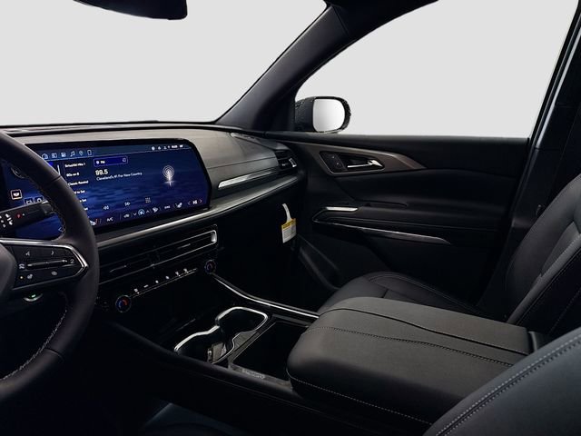 New 2026 Chevrolet Traverse LT w/ LPO, Floor Liner Package image 24