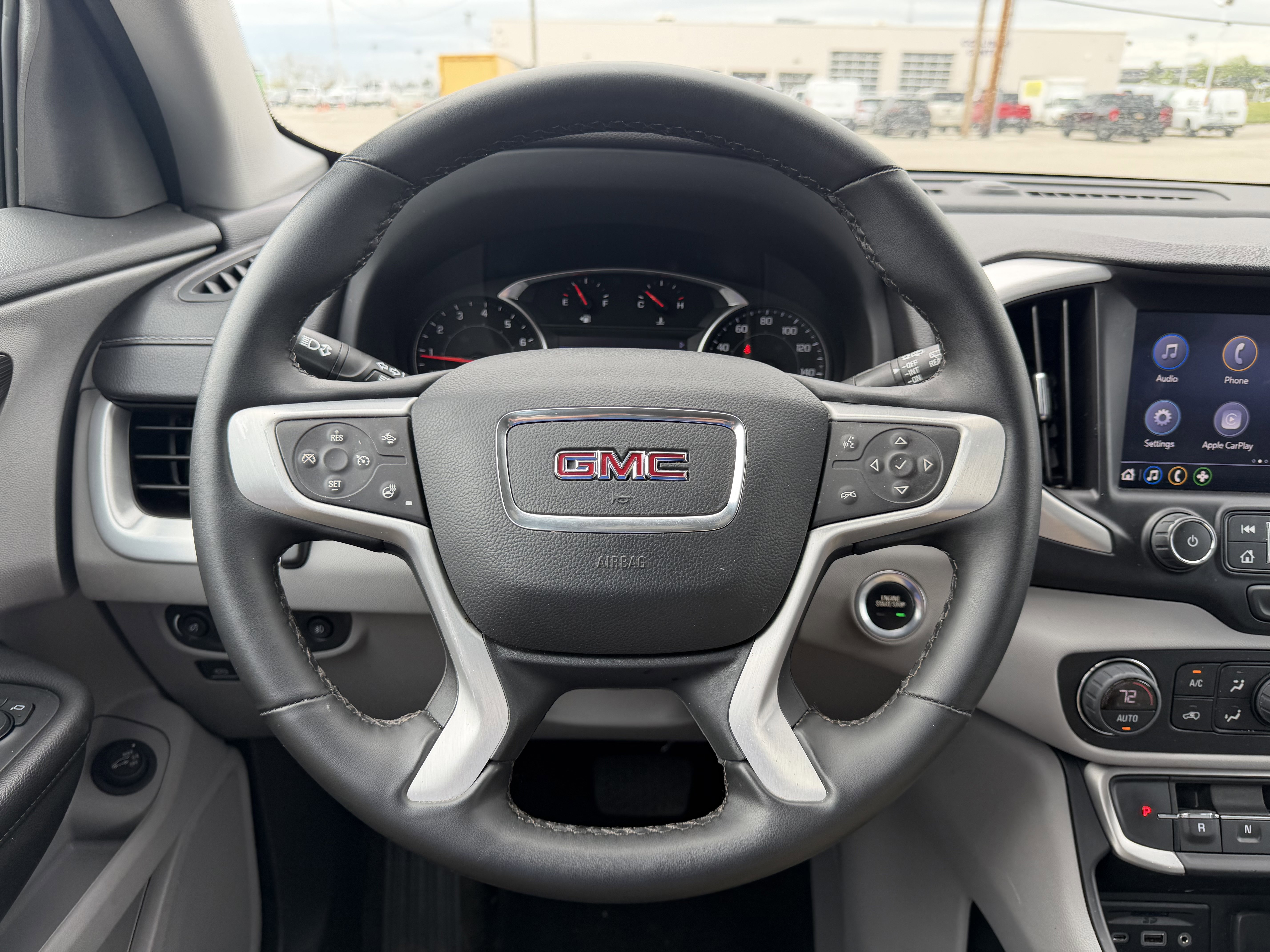 Used 2023 GMC Terrain SLT image 13