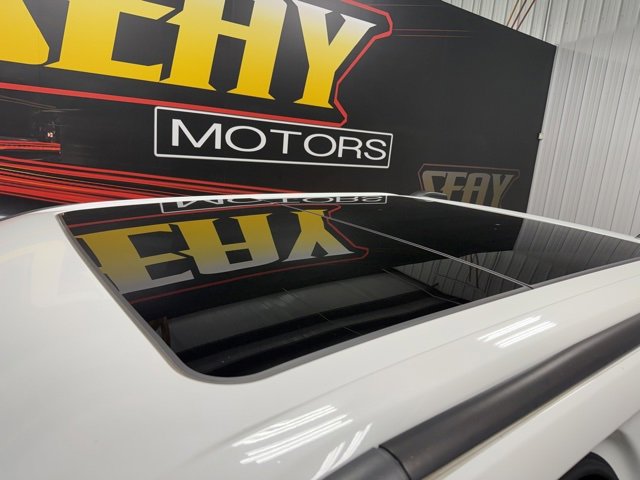 Used 2022 Ford F250 Lariat w/ Tremor Off-Road Package image 5