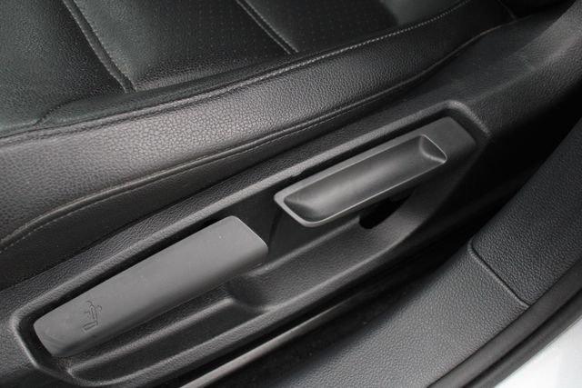 Used 2015 Volkswagen Jetta TDI SE FWD image 5
