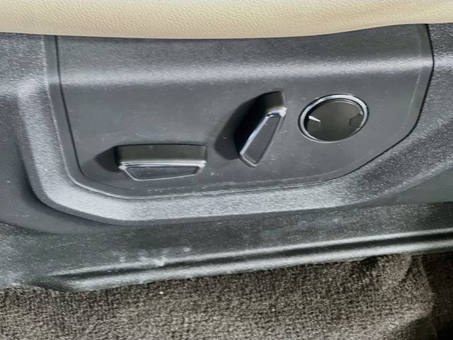 Used 2023 Ford Expedition Limited RWD image 13