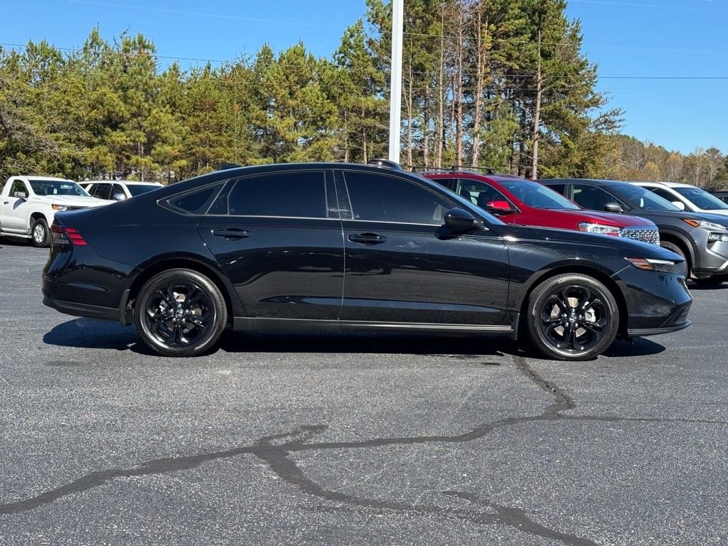 Used 2025 Honda Accord SE image 2