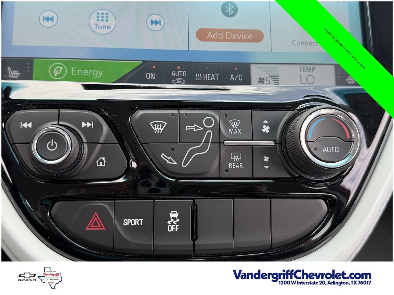 Used 2021 Chevrolet Bolt Premier w/ Infotainment Package FWD image 20