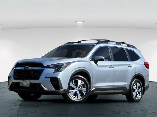 Certified 2023 Subaru Ascent Premium w/ Convenience Package AWD/4WD image 2