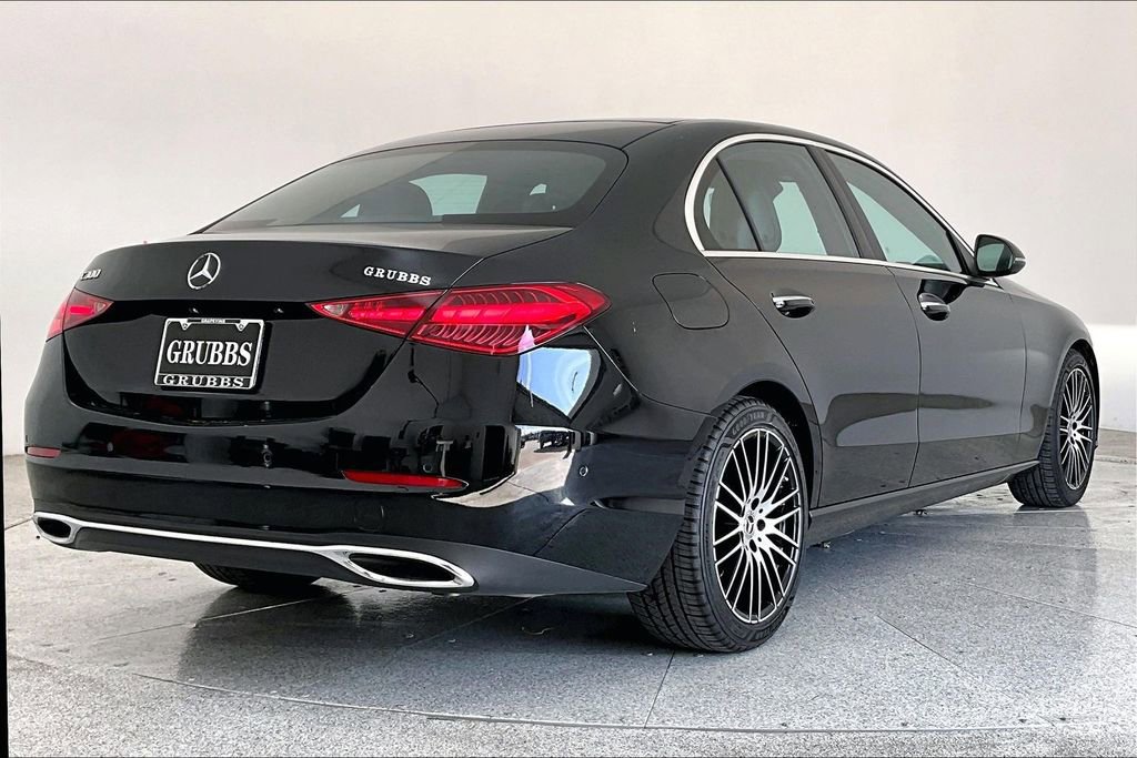 Used 2024 Mercedes-Benz C 300 Sedan image 2