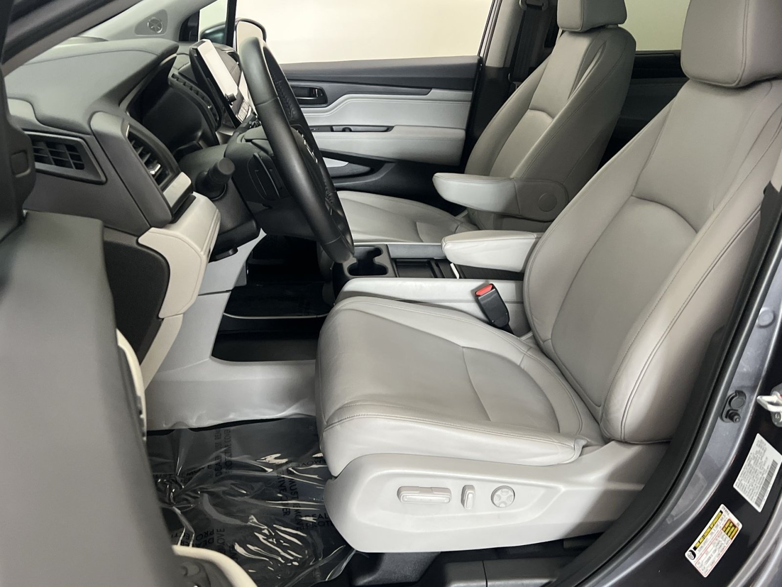 Used 2023 Honda Odyssey EX-L image 12