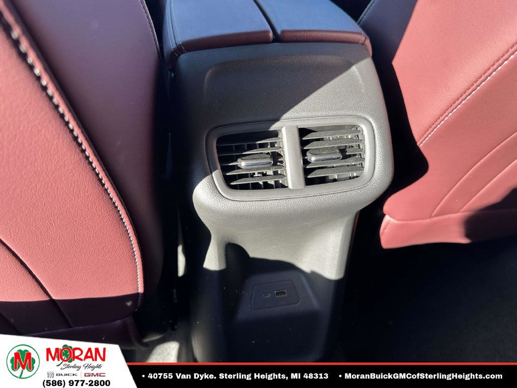 Certified 2024 Buick Envision Sport Touring AWD/4WD image 13