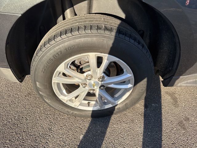 Used 2017 Chevrolet Equinox LT w/ Convenience Package image 9