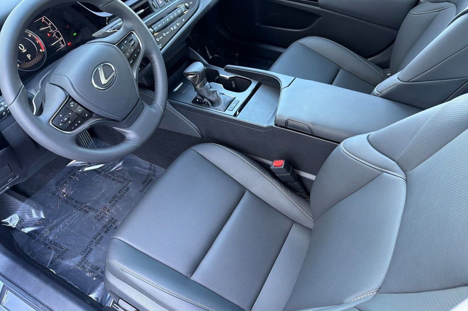 Used 2025 Lexus ES 350 image 5