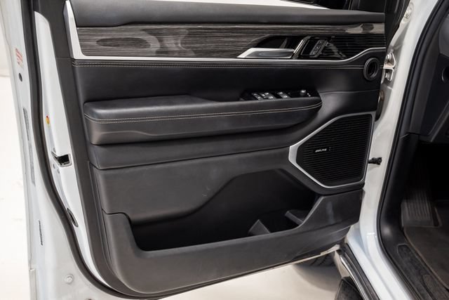 Certified 2022 Jeep Wagoneer Series II AWD/4WD image 9