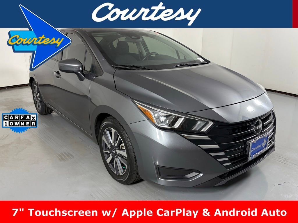 Used 2023 Nissan Versa SV image 1