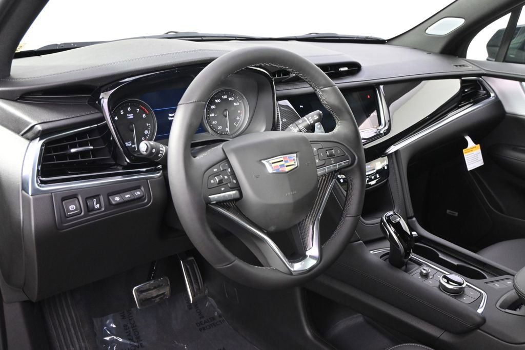 New 2025 Cadillac XT6 Sport w/ Technology Package image 11