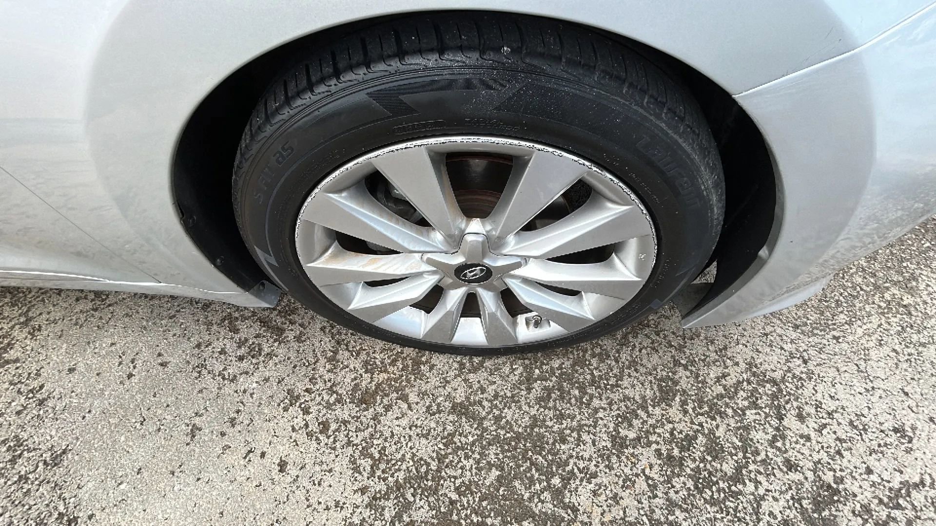 Used 2016 Hyundai Azera Limited FWD image 35
