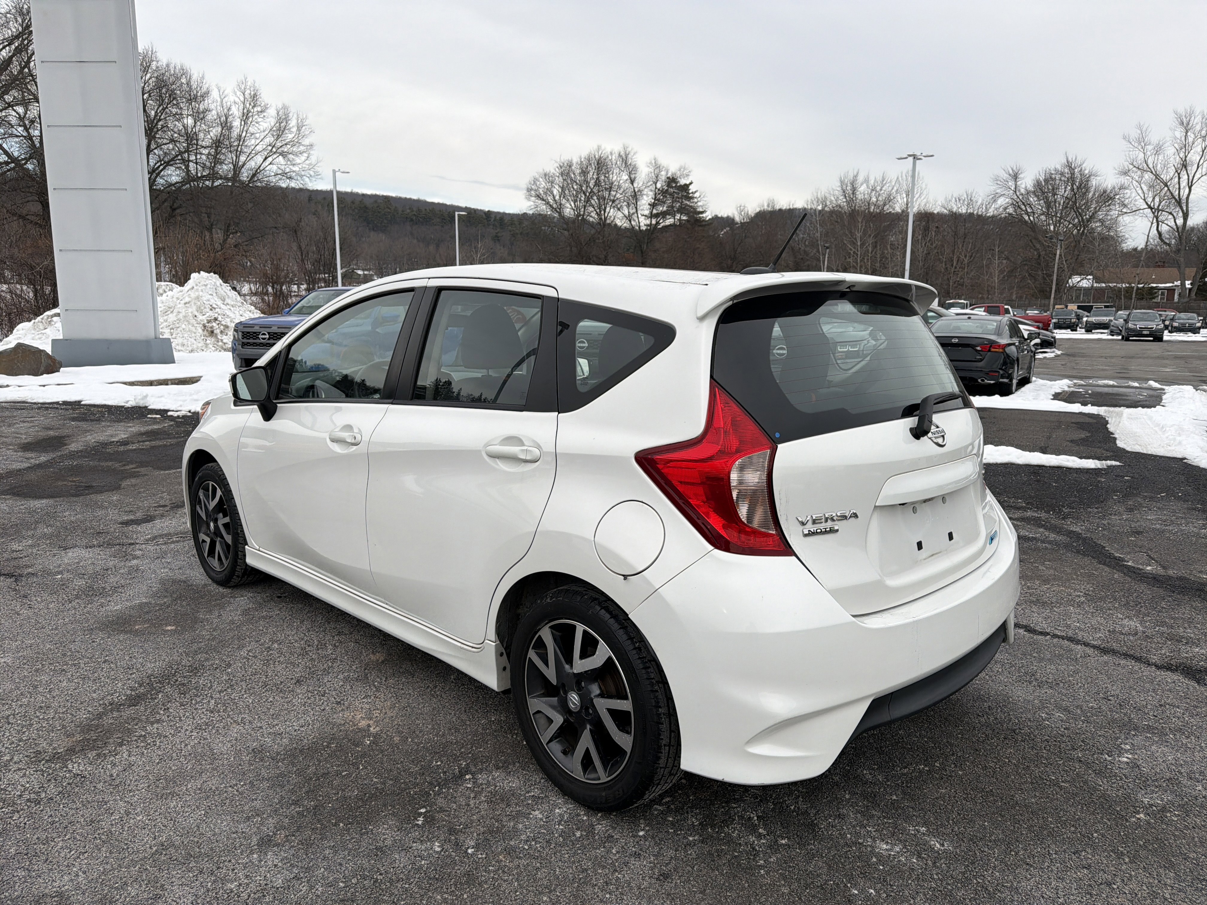 Used 2016 Nissan Versa Note SR image 7