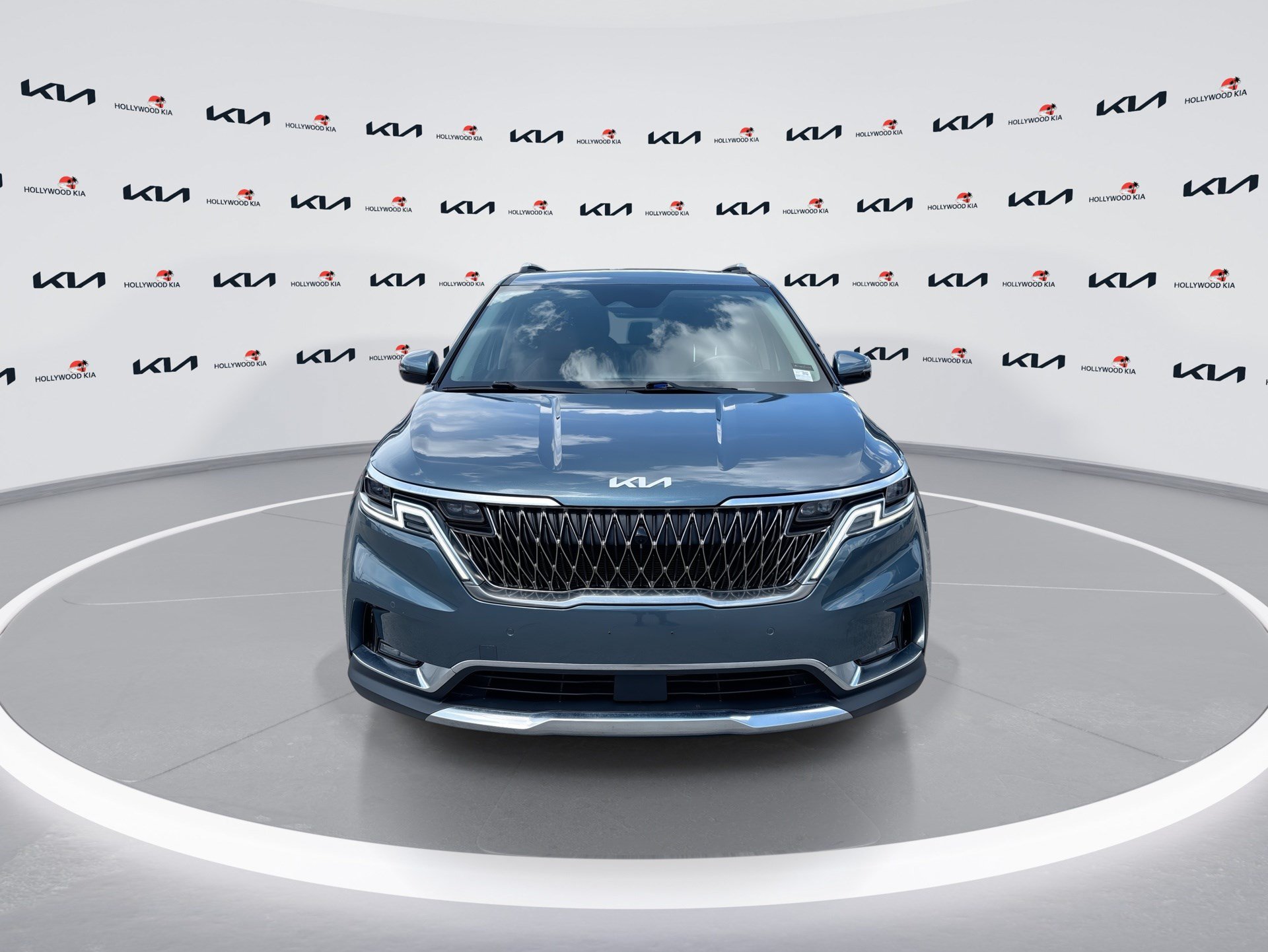 Used 2022 Kia Carnival SX Prestige FWD image 3