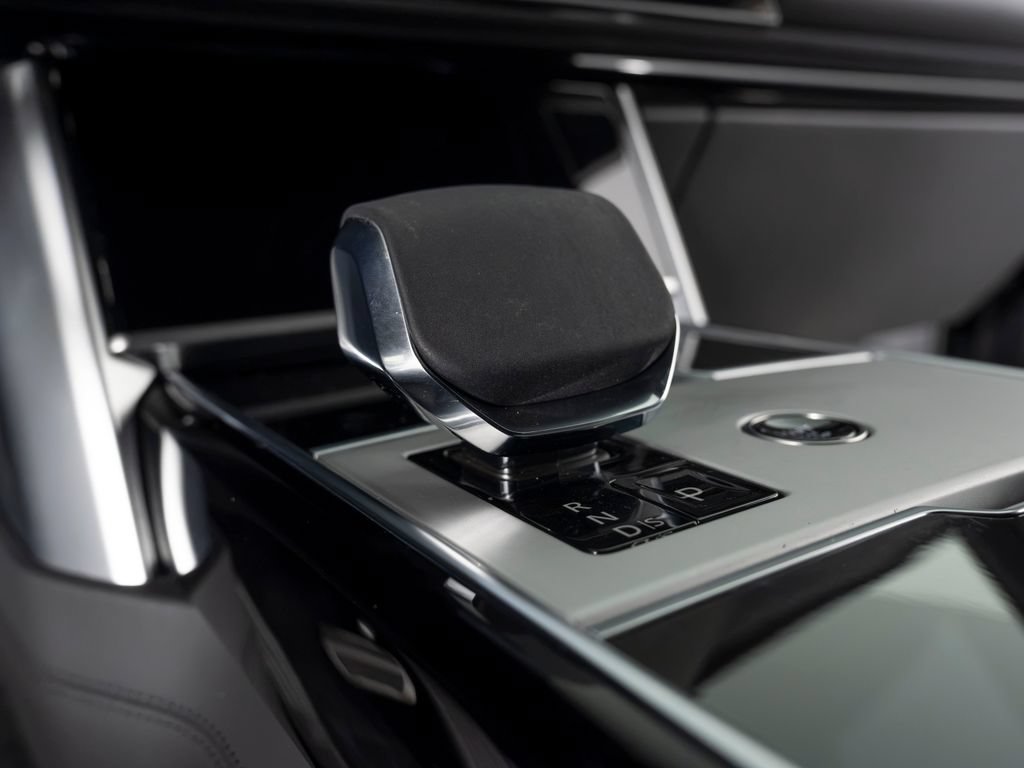 Used 2024 Land Rover Range Rover Autobiography AWD/4WD image 34