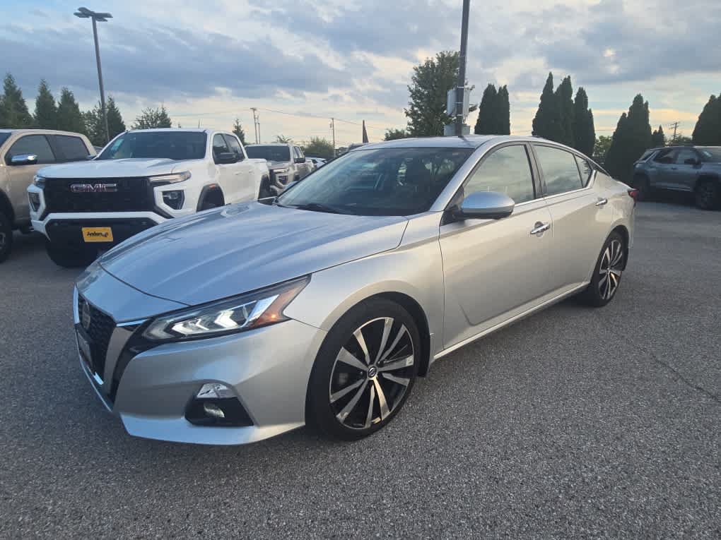 Used 2020 Nissan Altima 2.5 Platinum AWD/4WD image 2