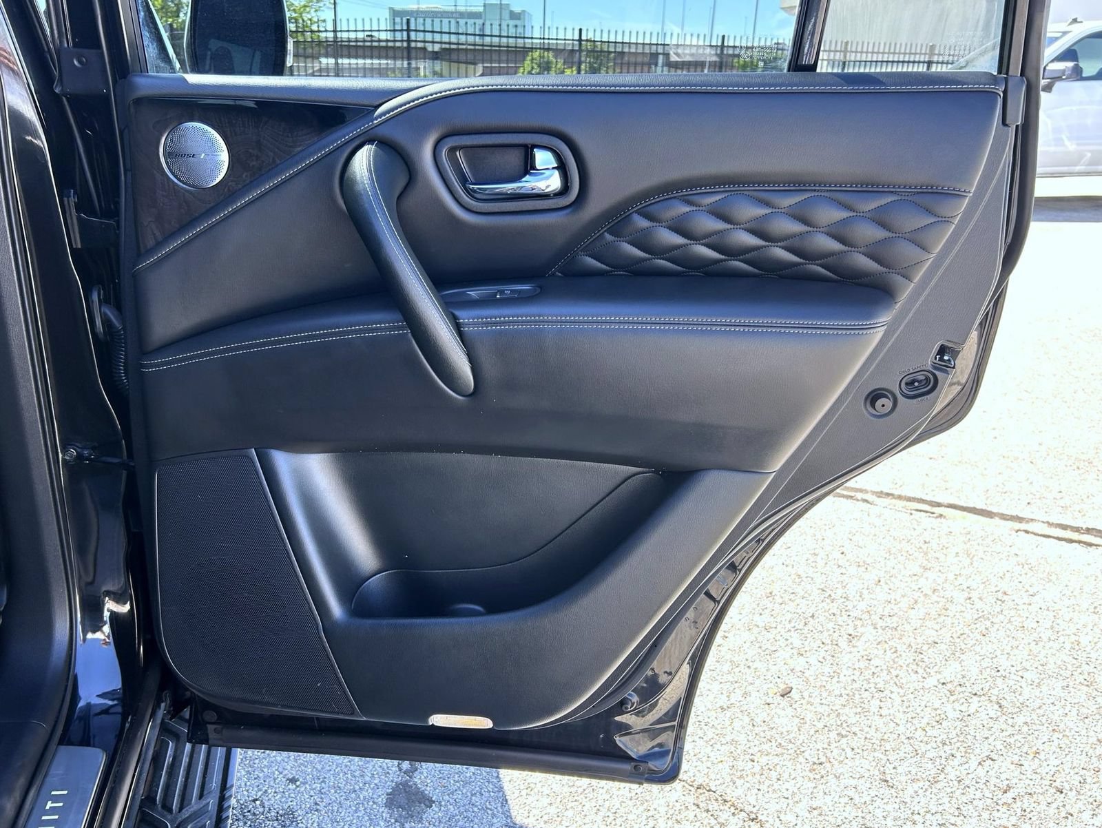 Used 2024 INFINITI QX80 Sensory w/ Cargo Package AWD/4WD image 18