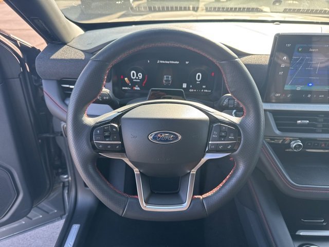 Used 2025 Ford Explorer ST-Line image 14