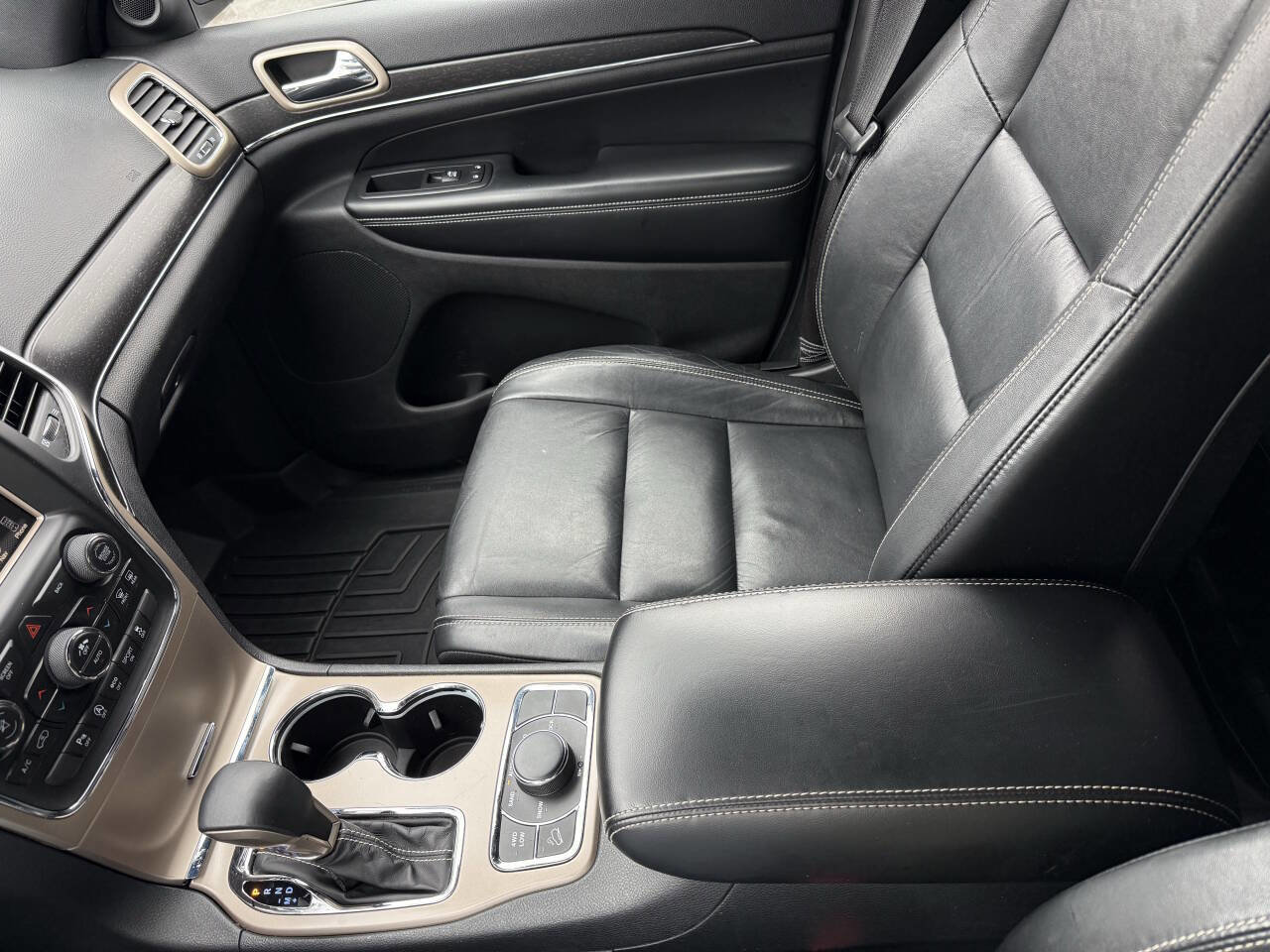 Used 2016 Jeep Grand Cherokee Limited image 24