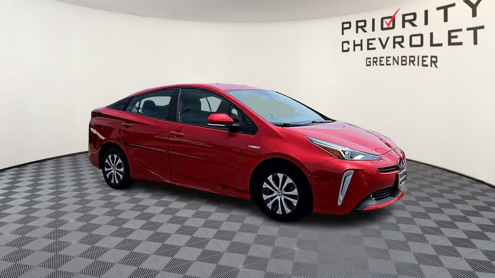 Used 2022 Toyota Prius LE AWD/4WD image 2