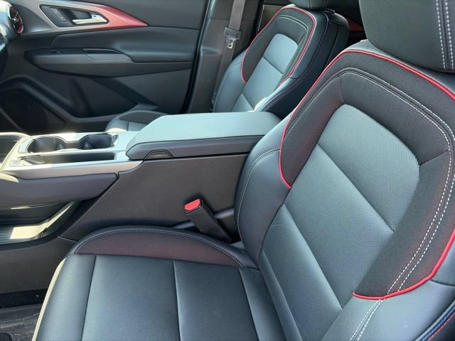 Certified 2025 Chevrolet Equinox EV RS FWD image 18